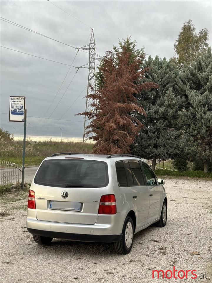2006' Volkswagen Touran photo #3
