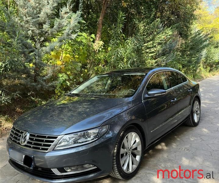 2015' Volkswagen Passat photo #6