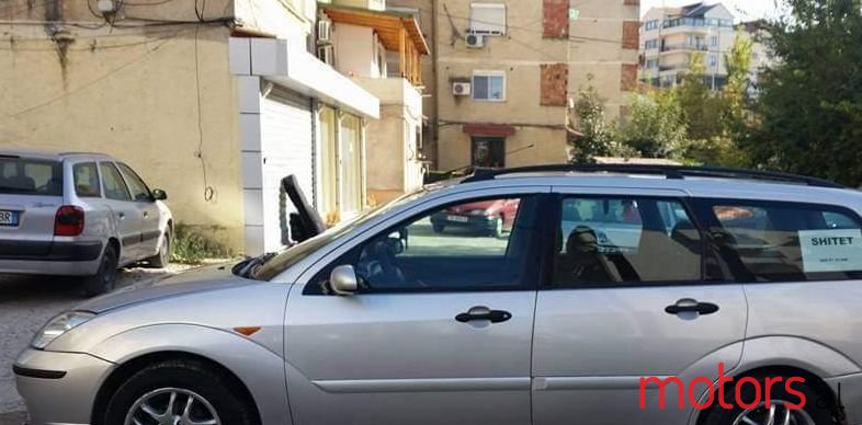 2004' Ford Focus photo #1