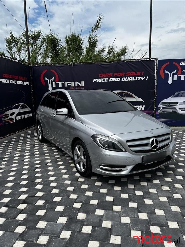 2013' Mercedes-Benz B 200 photo #6