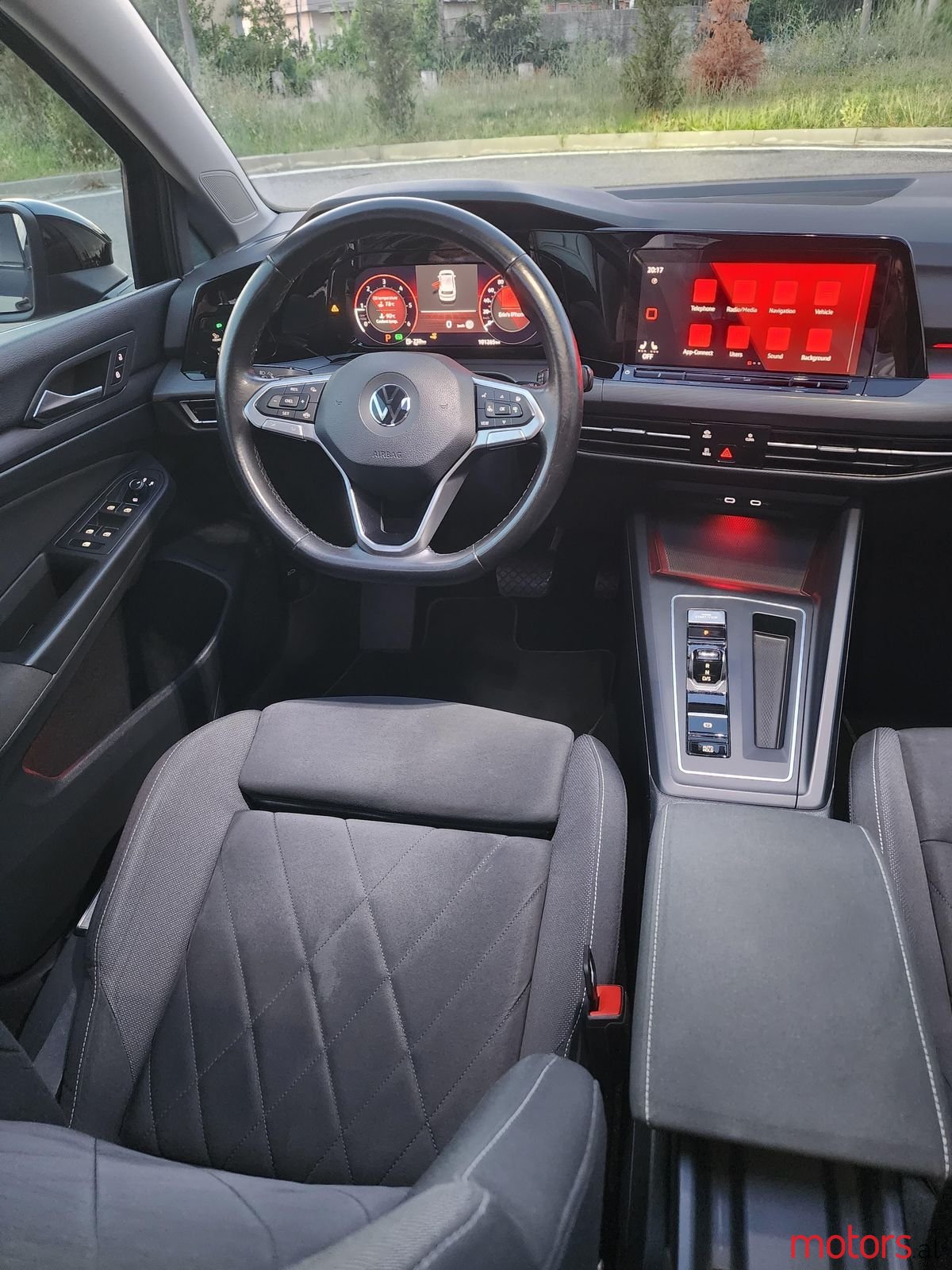 2021' Volkswagen e-Golf photo #5