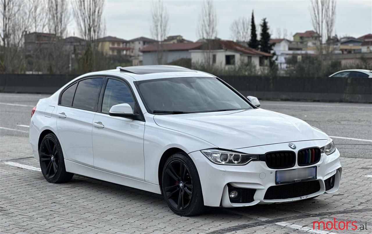 2013' BMW 320 photo #2