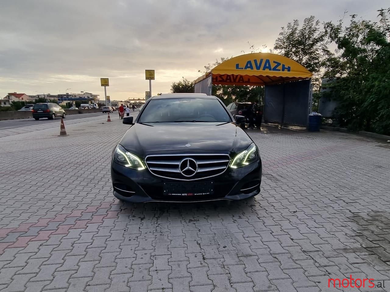 2014' Mercedes-Benz 220 photo #1