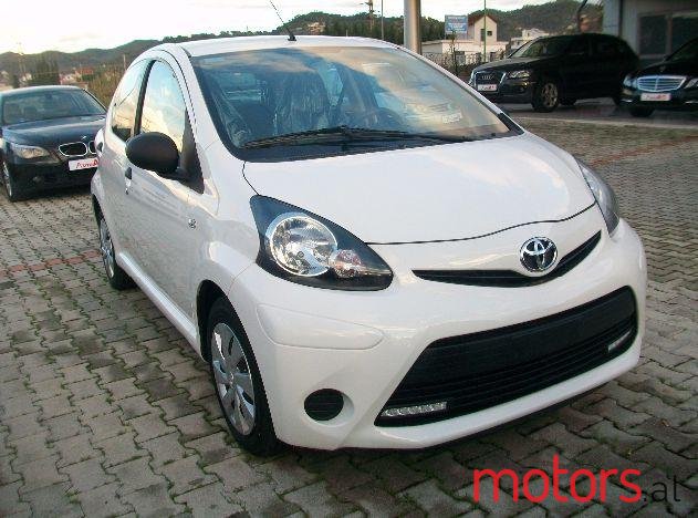 2015' Toyota Aygo photo #1