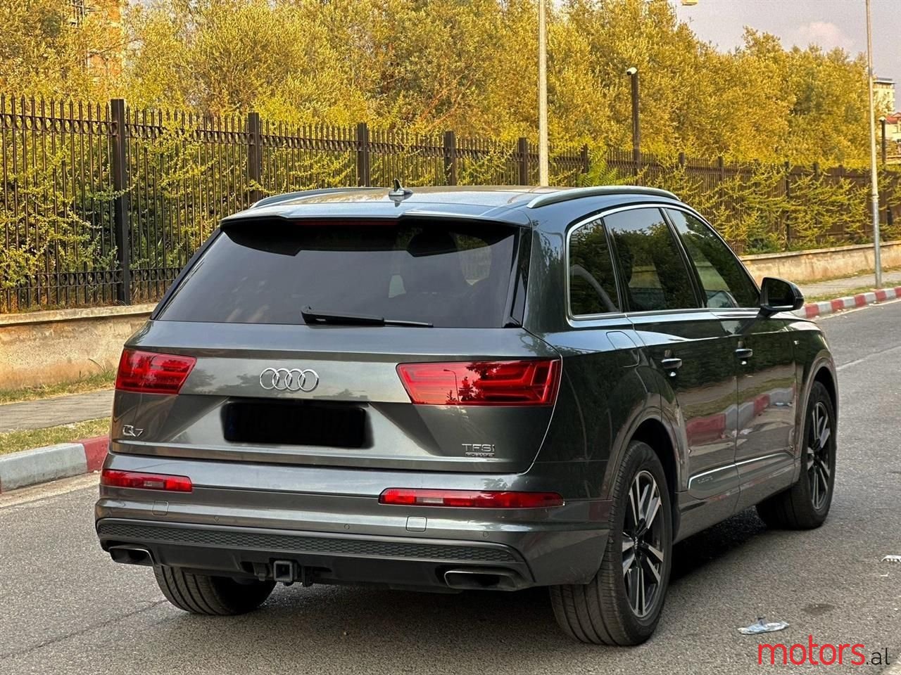 2018' Audi Q7 photo #3