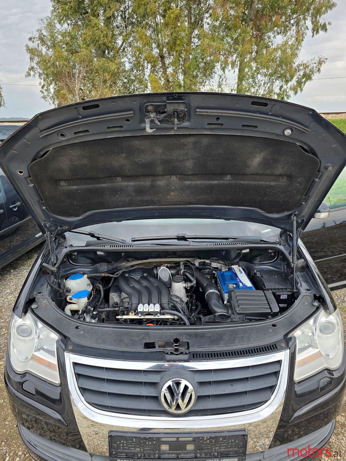 2009' Volkswagen Caddy photo #3