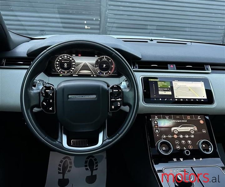 2018' Land Rover Range Rover Velar photo #6