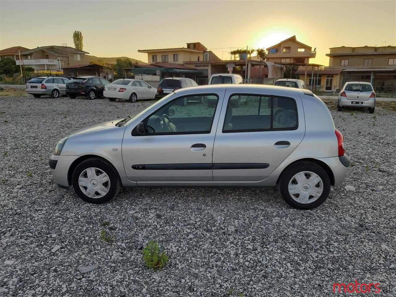 2005' Renault Clio photo #3