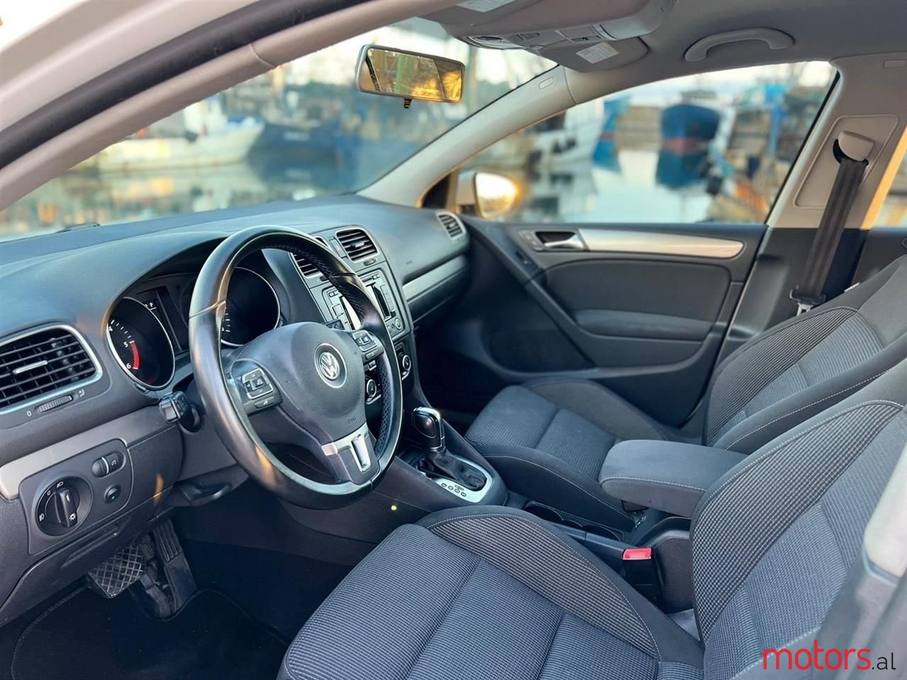 2013' Volkswagen Golf photo #6