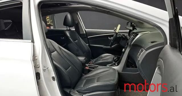 2013' Hyundai i30 photo #3