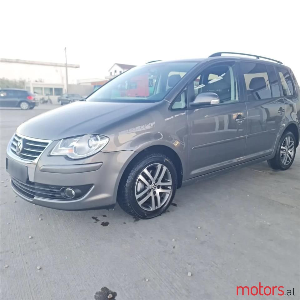 2007' Volkswagen Touran photo #1