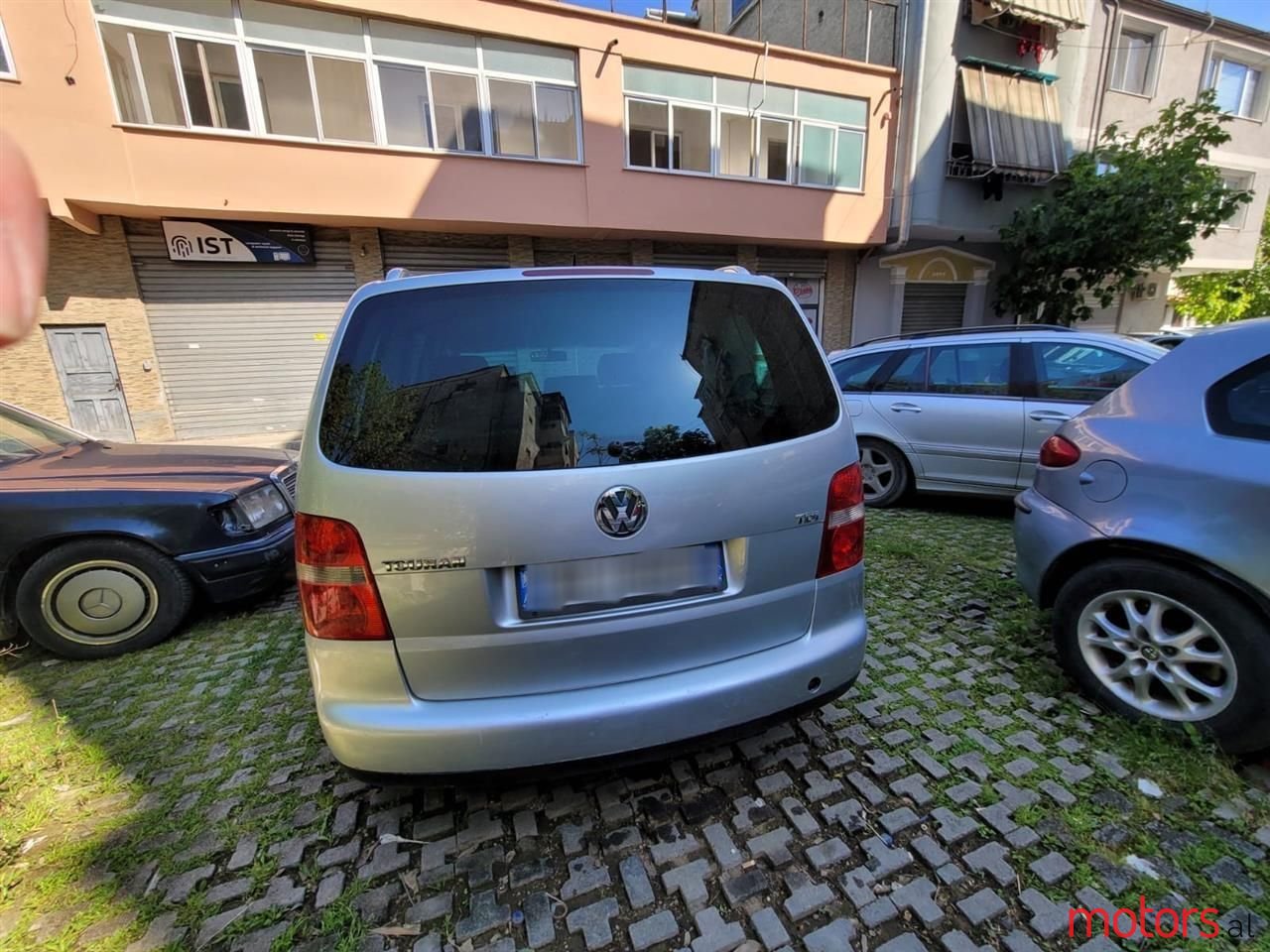2005' Volkswagen Touran photo #3