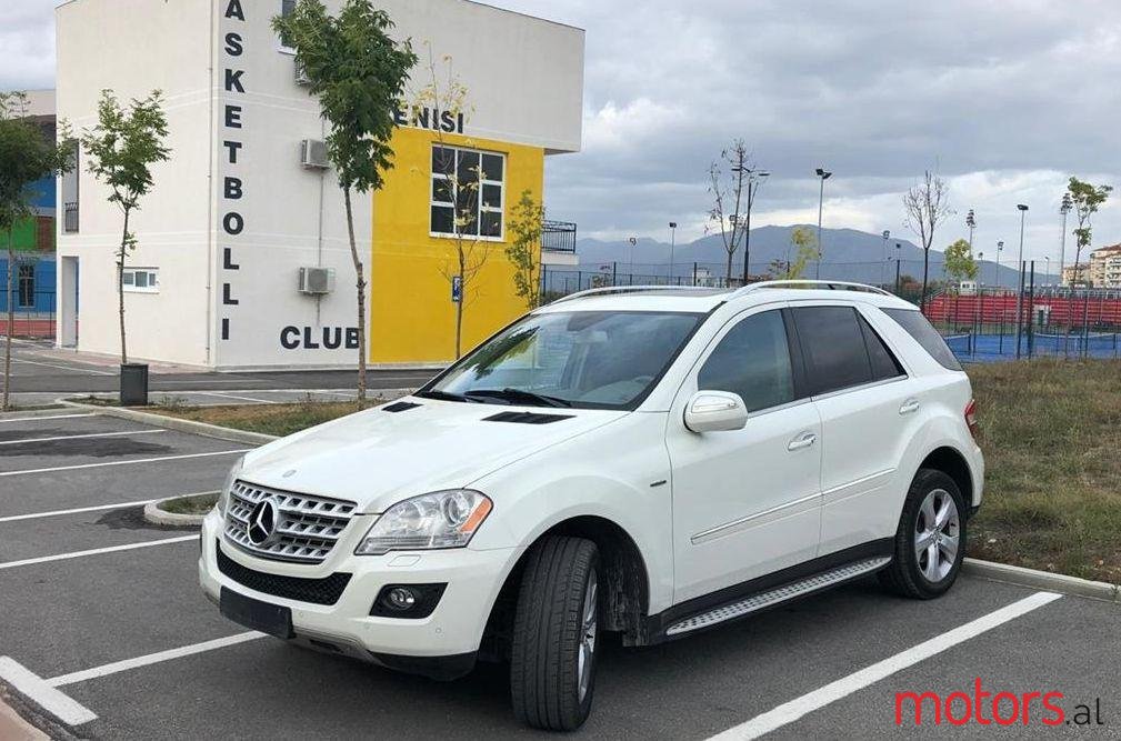 2009' Mercedes-Benz ML 320 photo #1