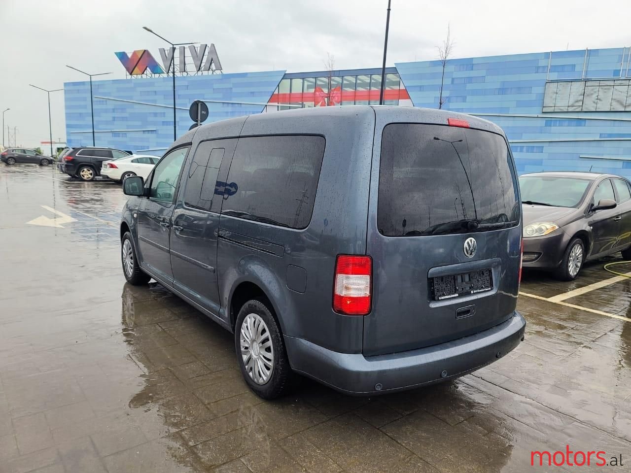 2009' Volkswagen Caddy photo #2