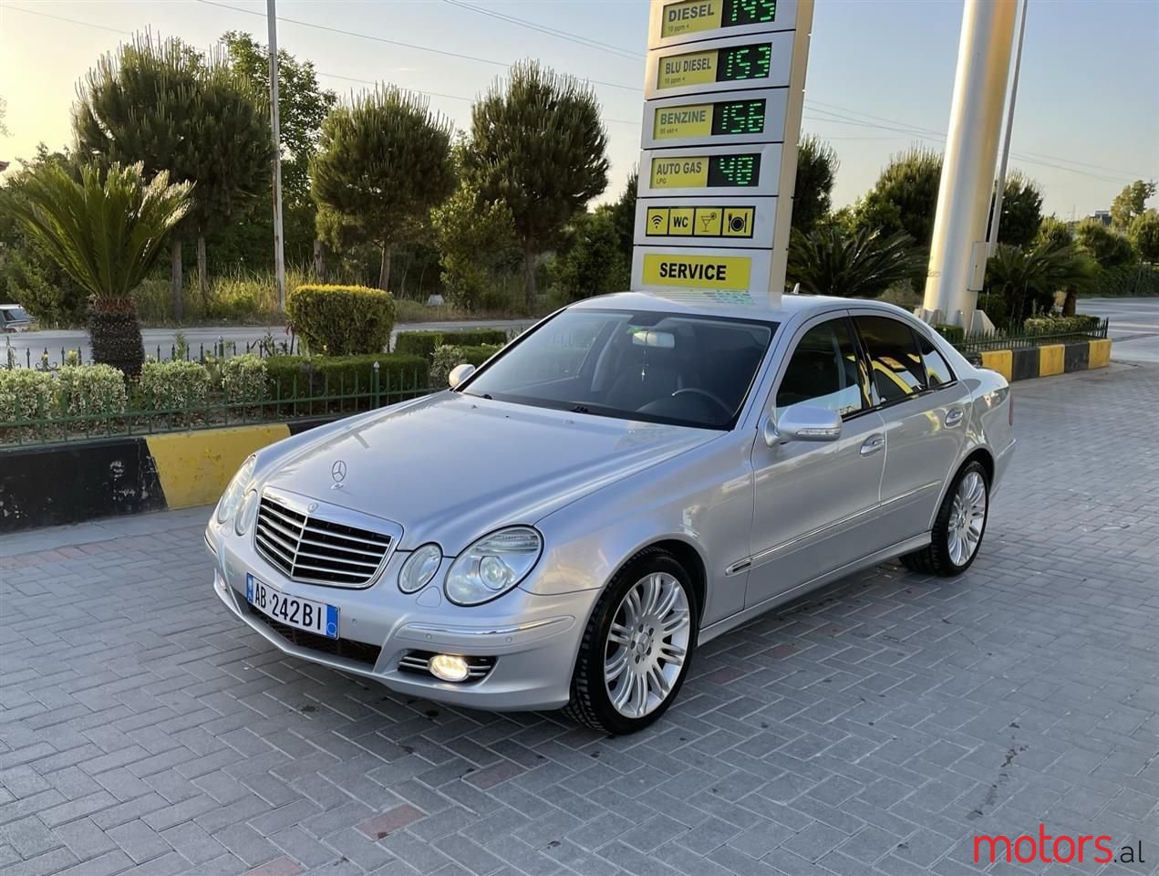 2007' Mercedes-Benz 280 photo #1