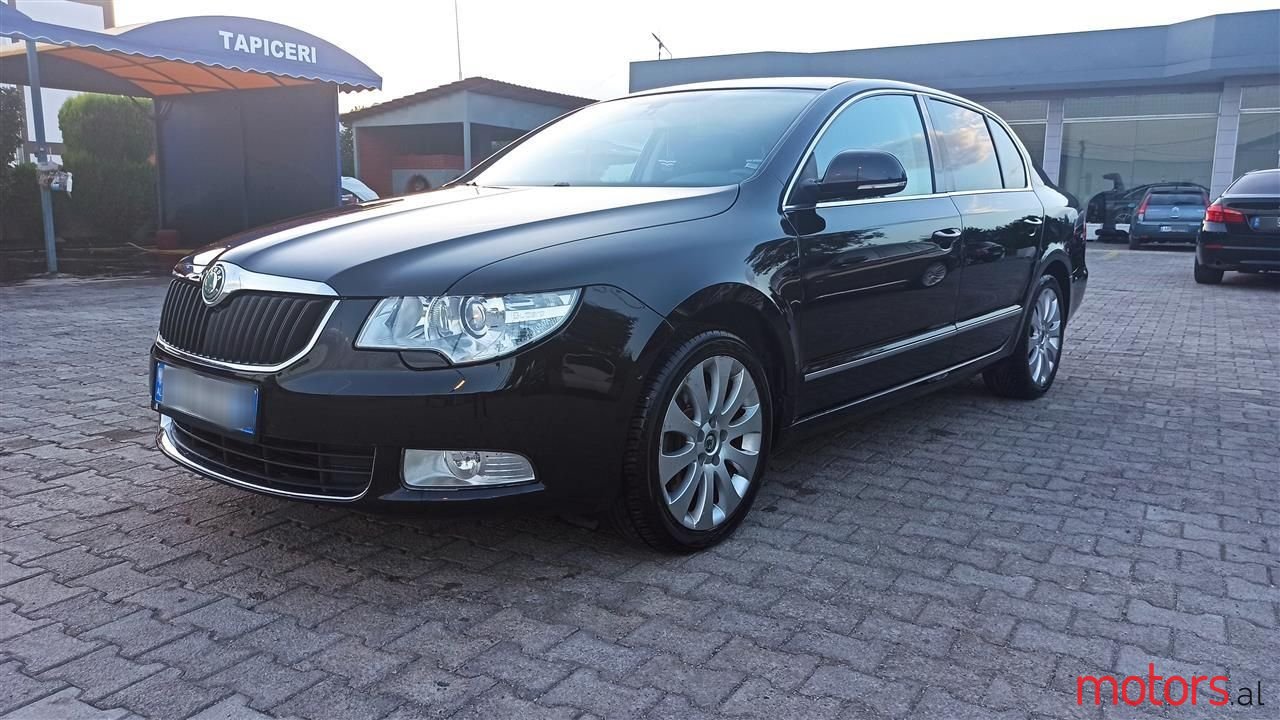2009' Skoda Superb photo #5
