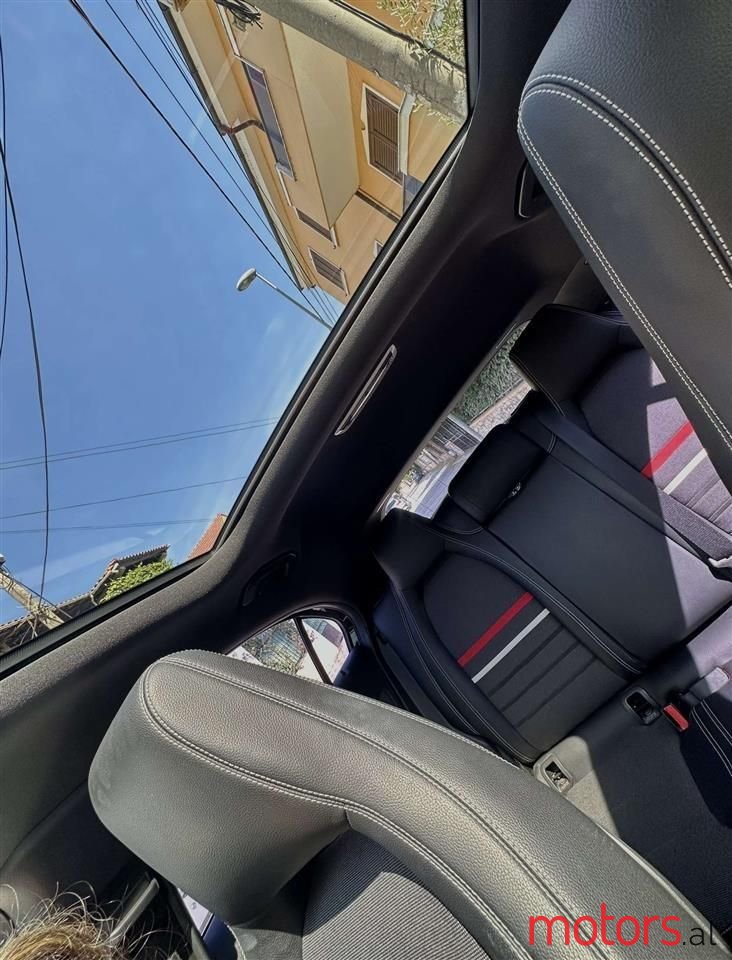 2015' Mercedes-Benz A 200 photo #5