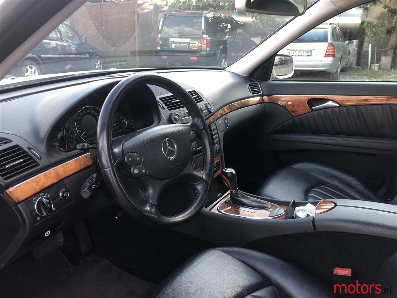 2008' Mercedes-Benz E 200 photo #2