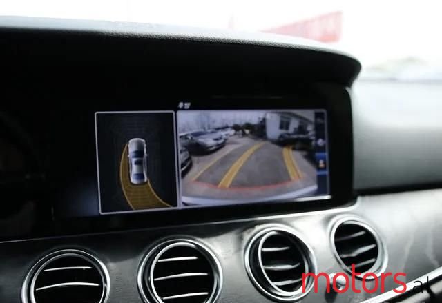 2017' Mercedes-Benz E 220 photo #6
