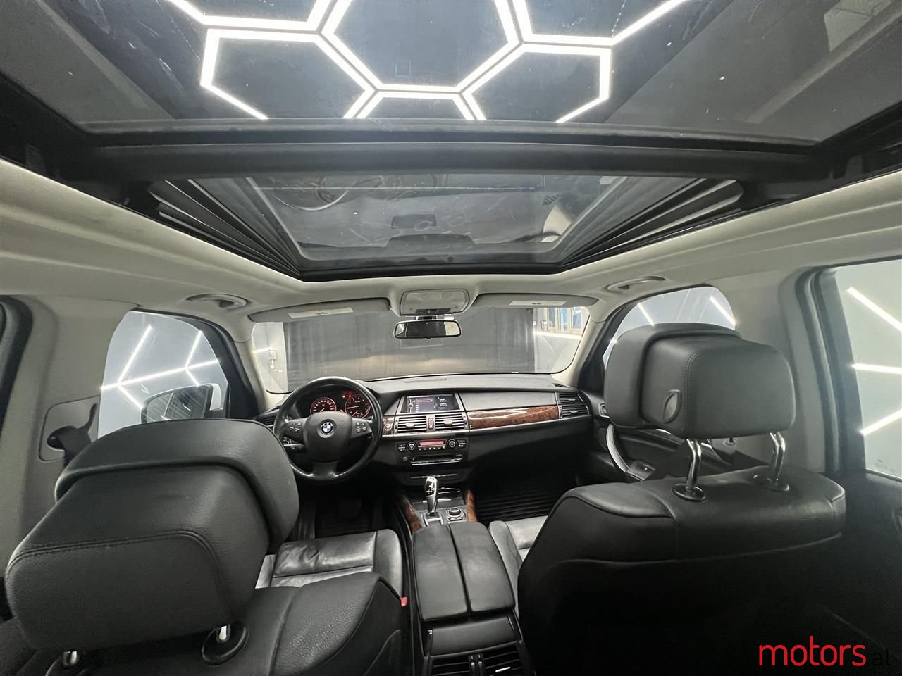 2011' BMW X5 photo #6