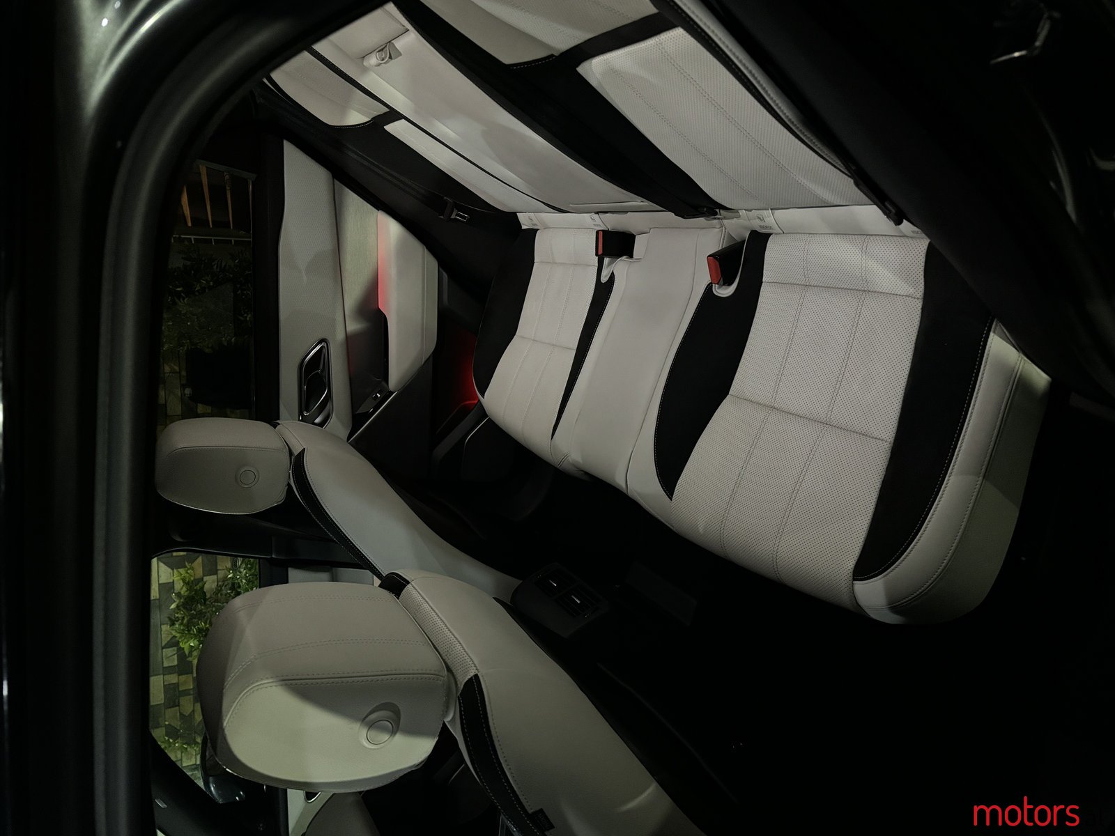 2017' Land Rover Range Rover Velar photo #4