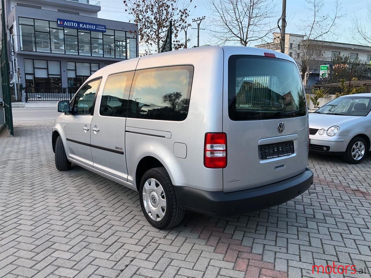 2011' Volkswagen Caddy photo #4