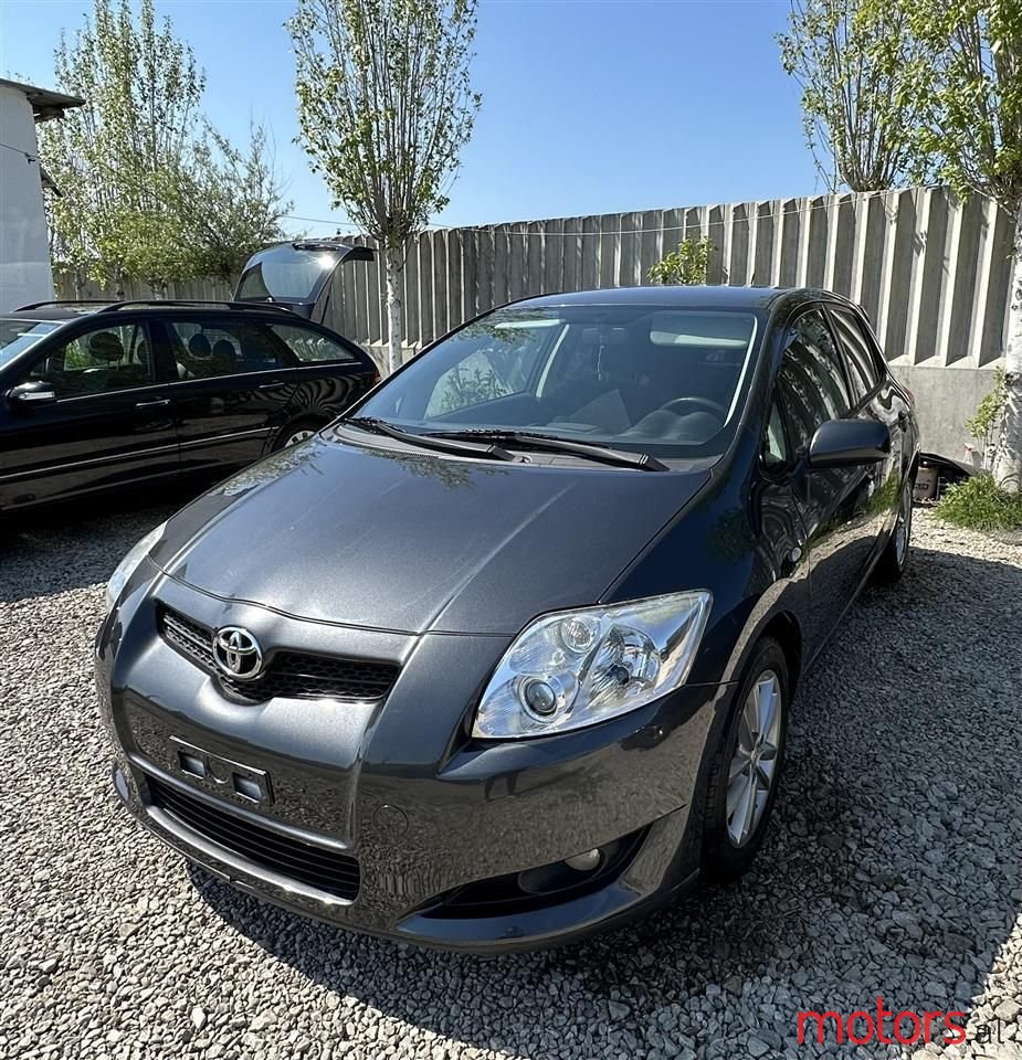 2008' Toyota Auris photo #1