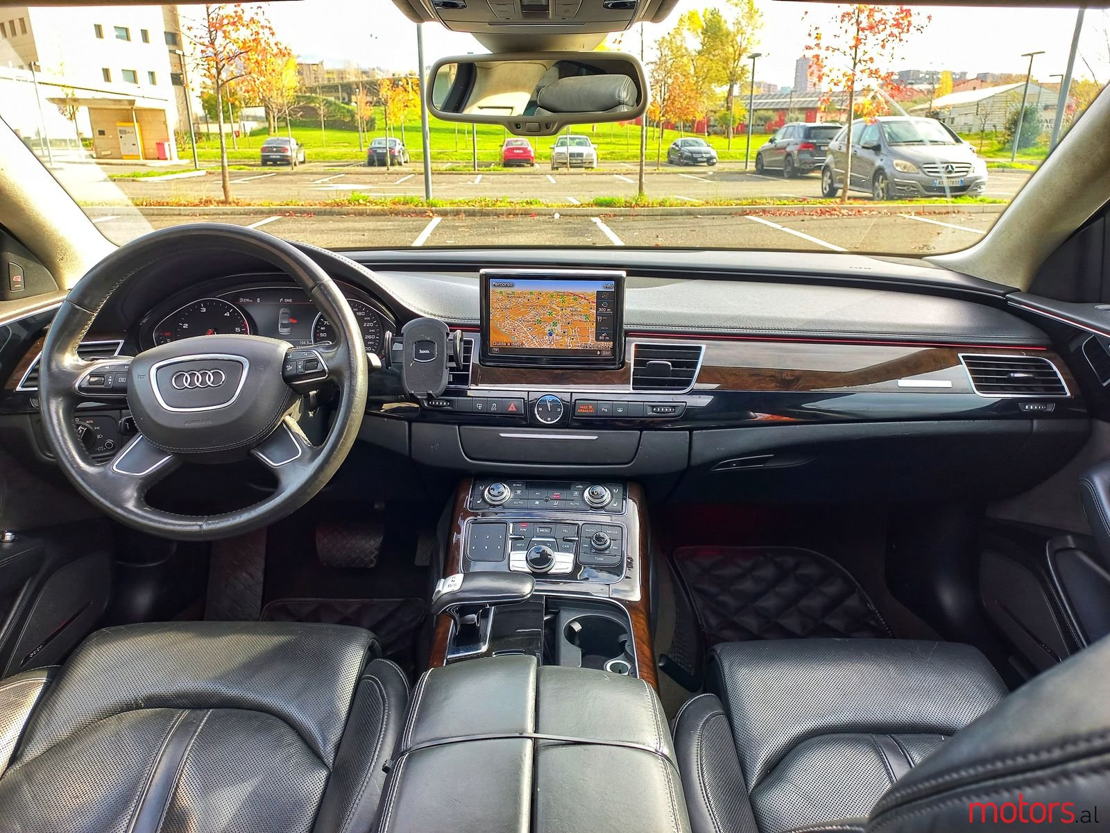 2011' Audi A8 photo #3