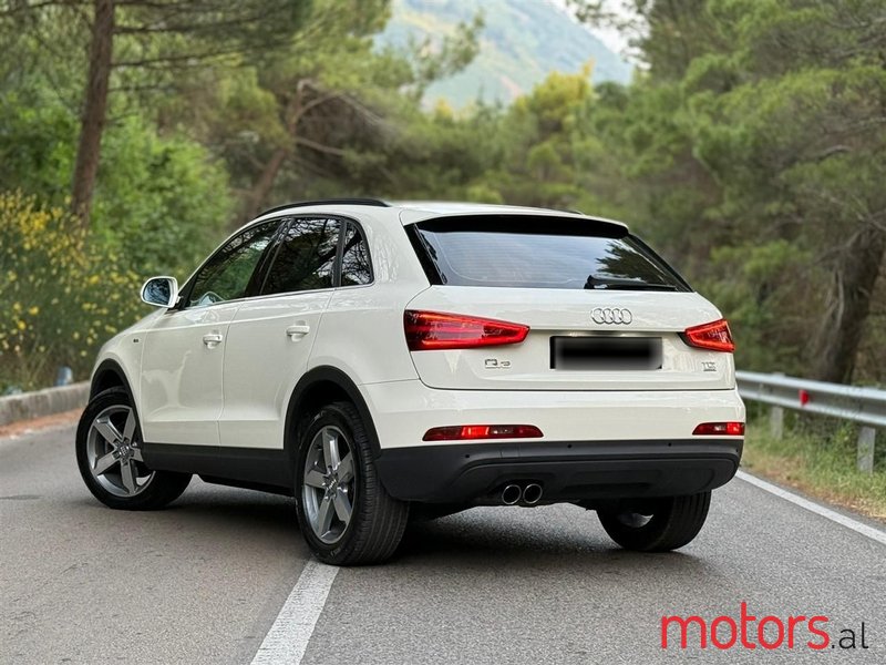 2012' Audi Q3 photo #5