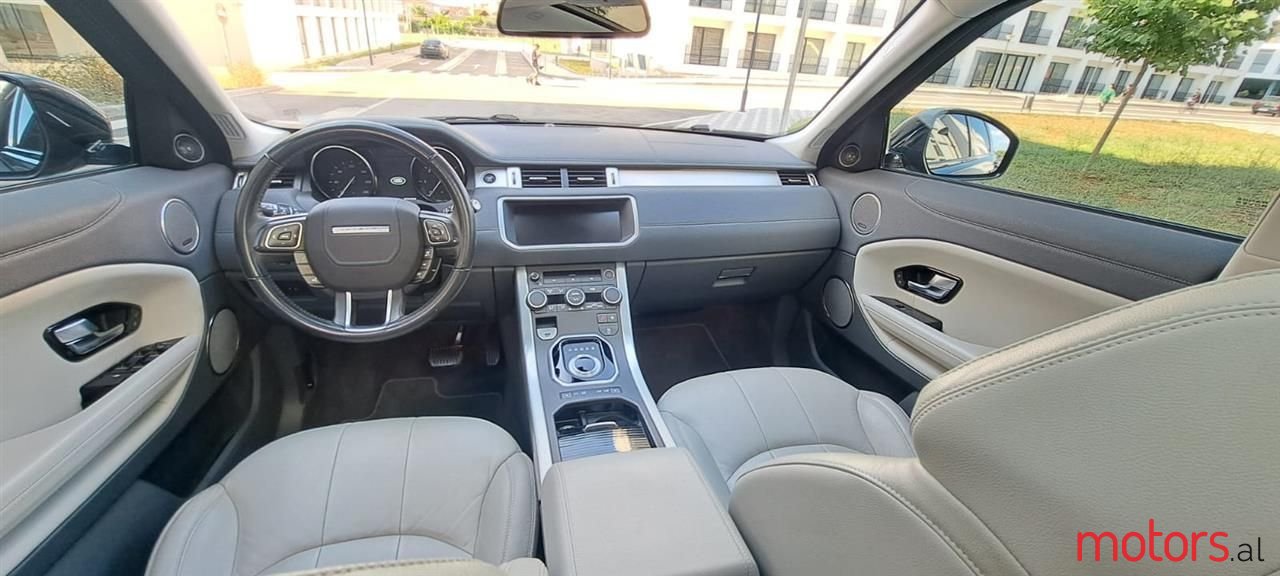 2018' Land Rover Range Rover photo #2