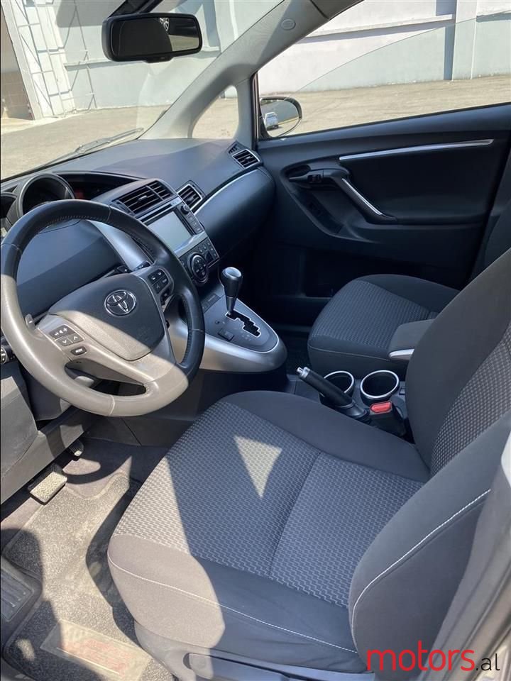 2014' Toyota Verso photo #3