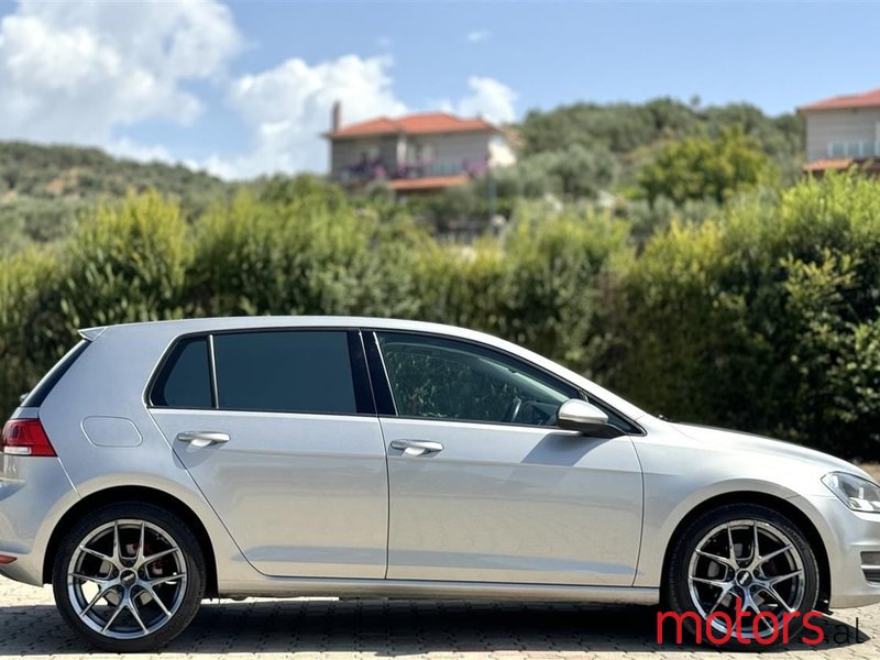 2014' Volkswagen Golf photo #5