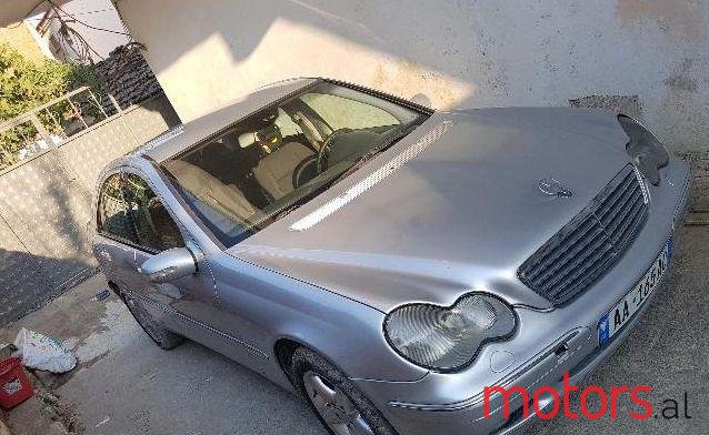 2001' Mercedes-Benz C-Class photo #2