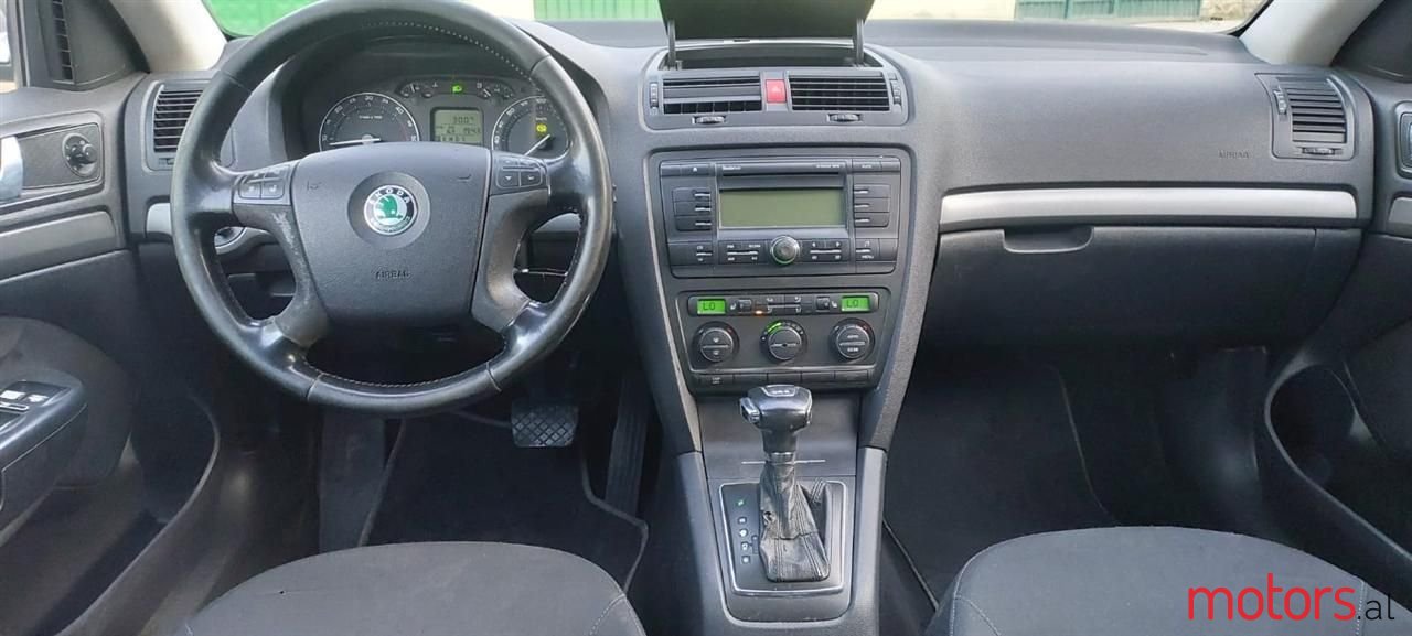 2006' Skoda Octavia photo #4
