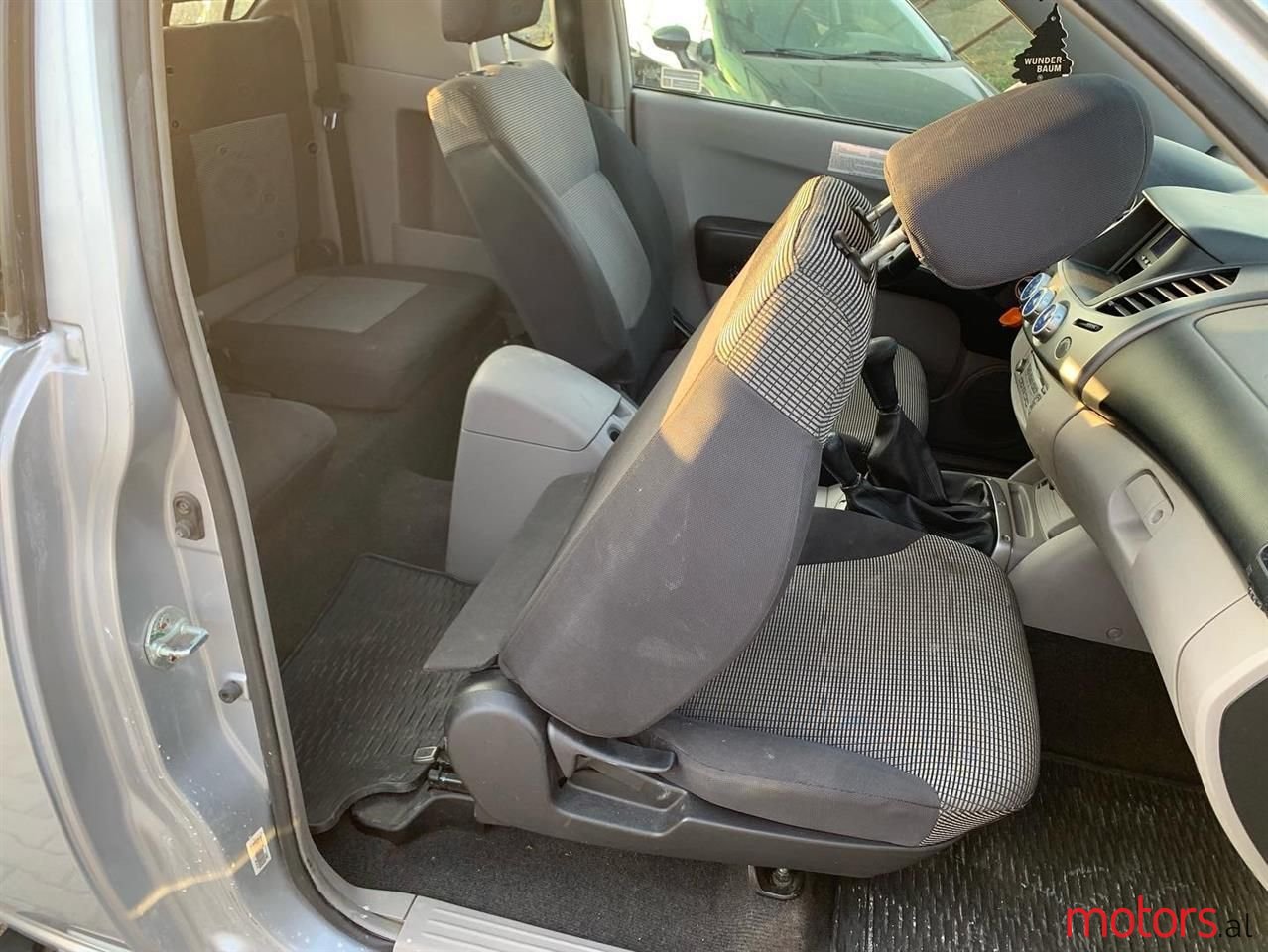 2007' Mitsubishi L200 photo #3