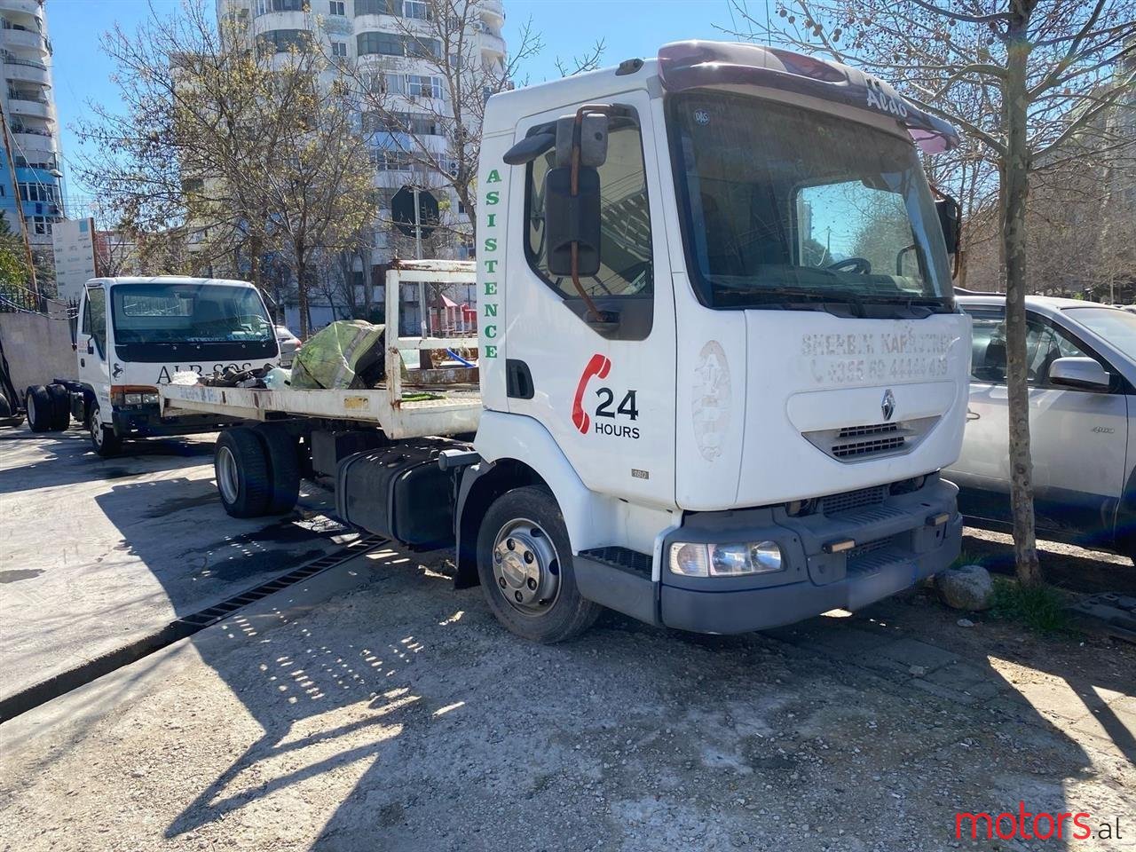 2005' Renault photo #1