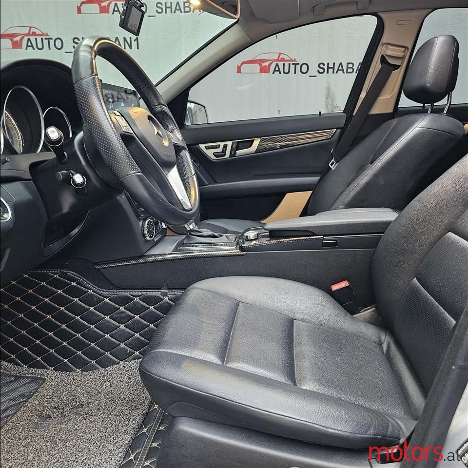 2013' Mercedes-Benz C 220 photo #3