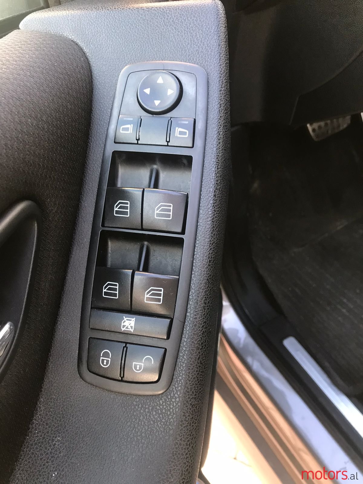 2005' Mercedes-Benz B 200 photo #4