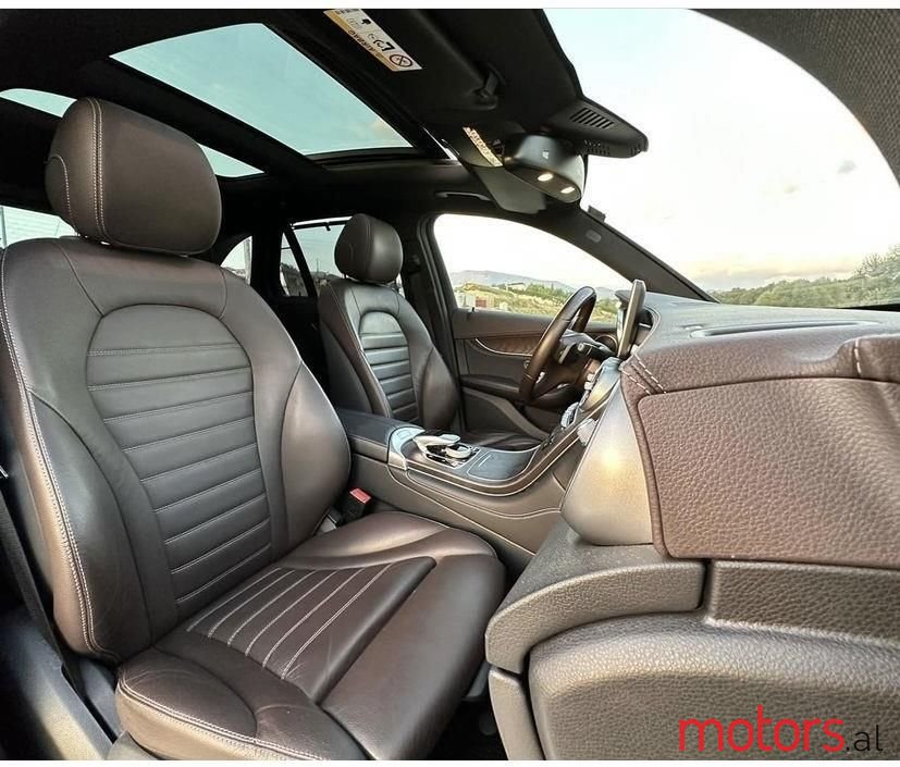2017' Mercedes-Benz GLC 250 photo #6