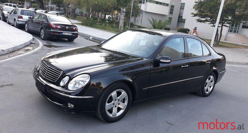 2004' Mercedes-Benz E 270 photo #1