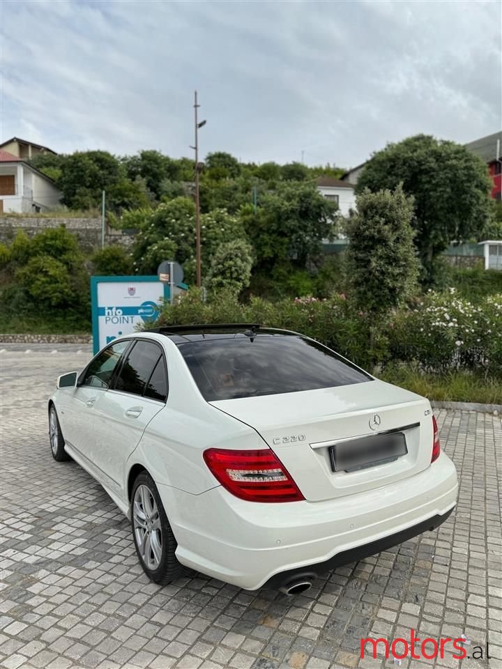 2012' Mercedes-Benz C 220 photo #3