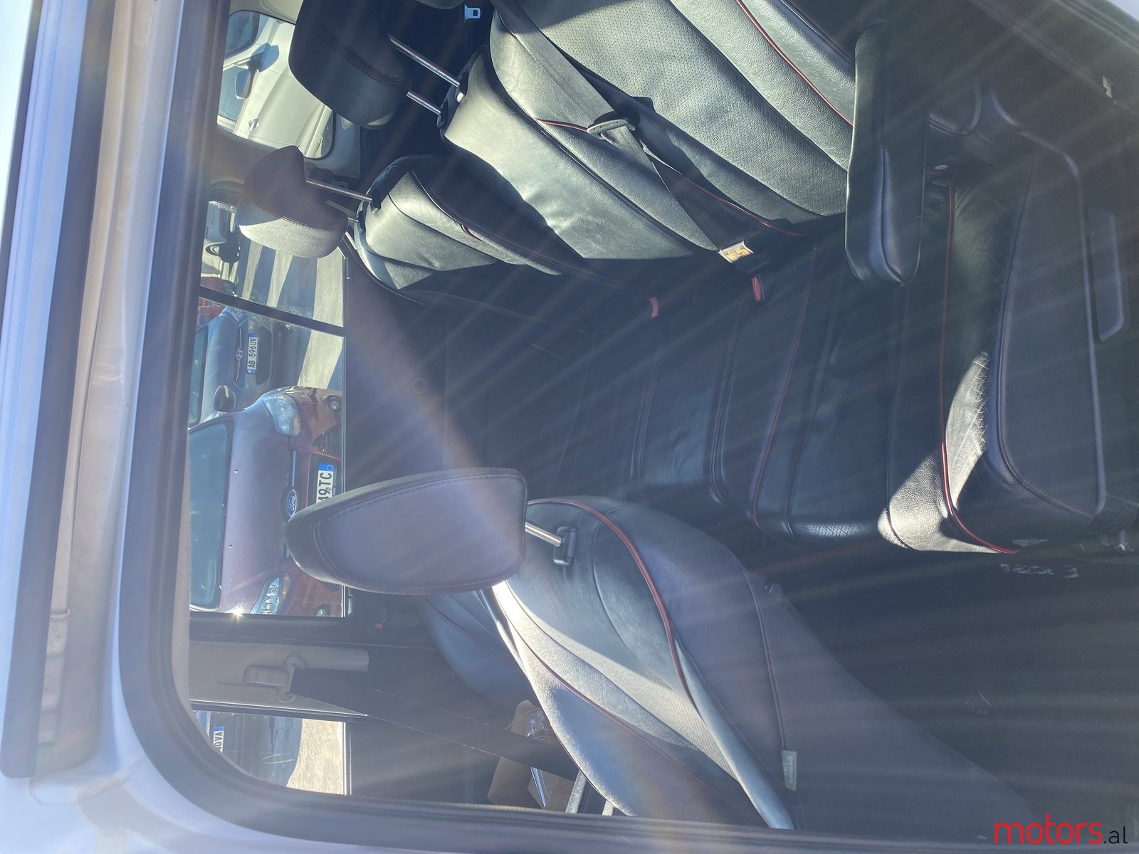 2011' Mazda 5 photo #5