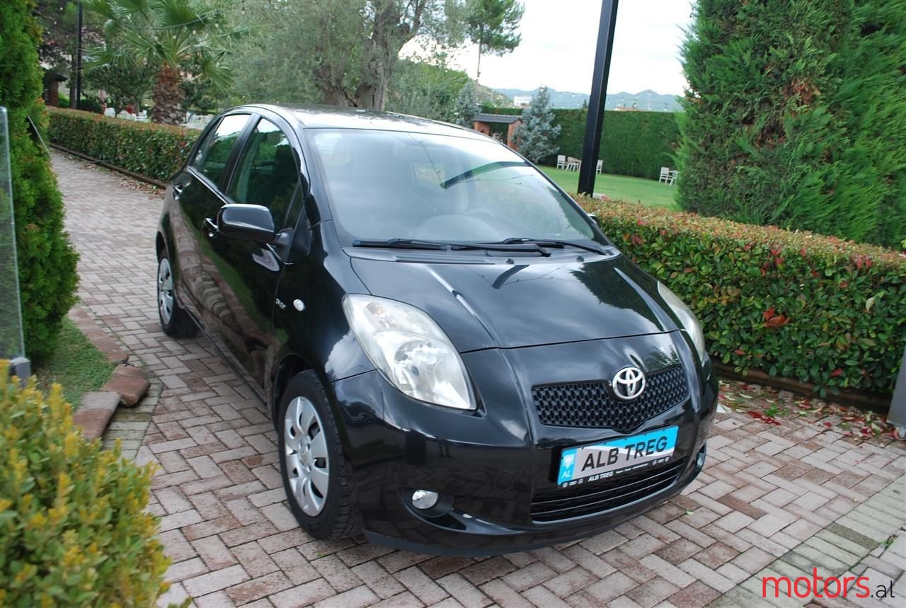 2006' Toyota Yaris photo #1