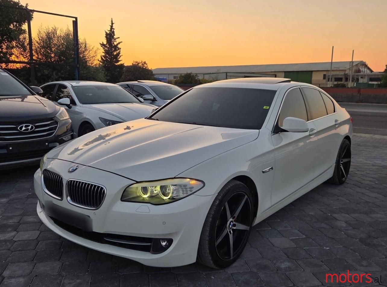 2013' BMW 520 photo #2