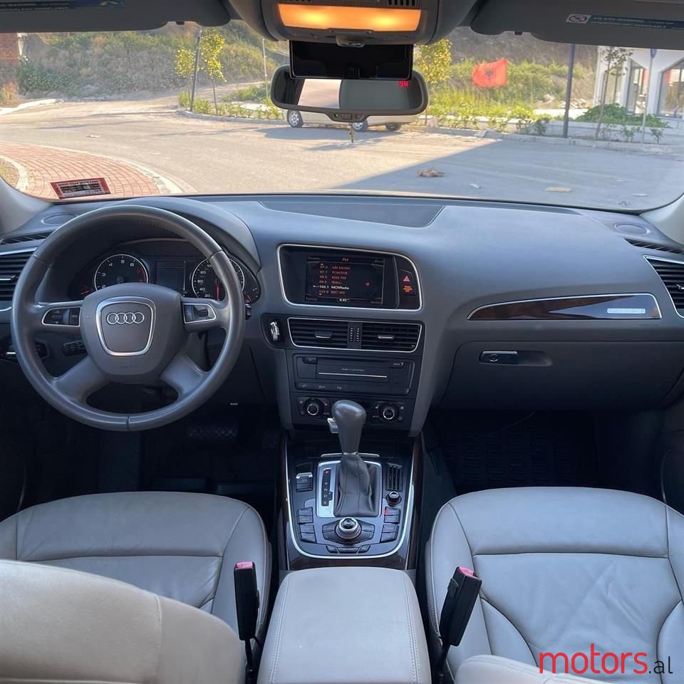 2012' Audi Q5 photo #6