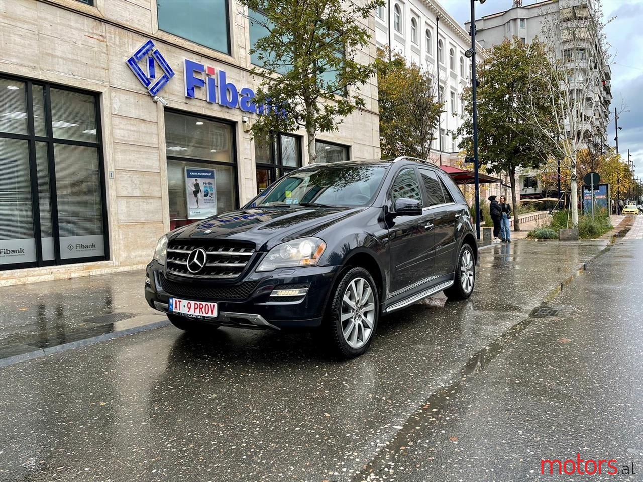 2011' Mercedes-Benz ML 350 photo #1