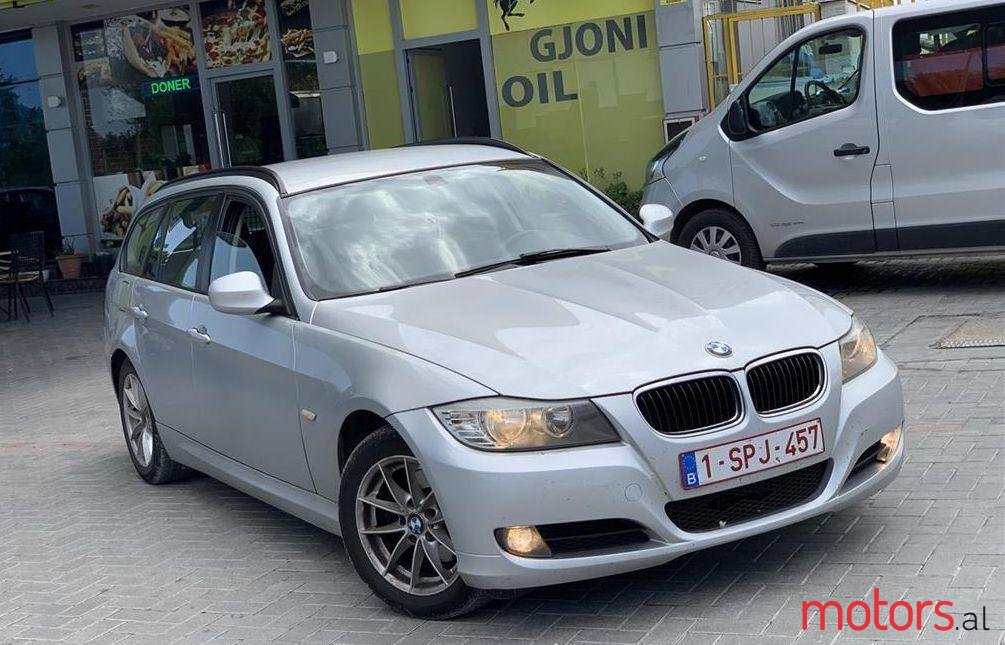 2010' BMW 320 photo #1