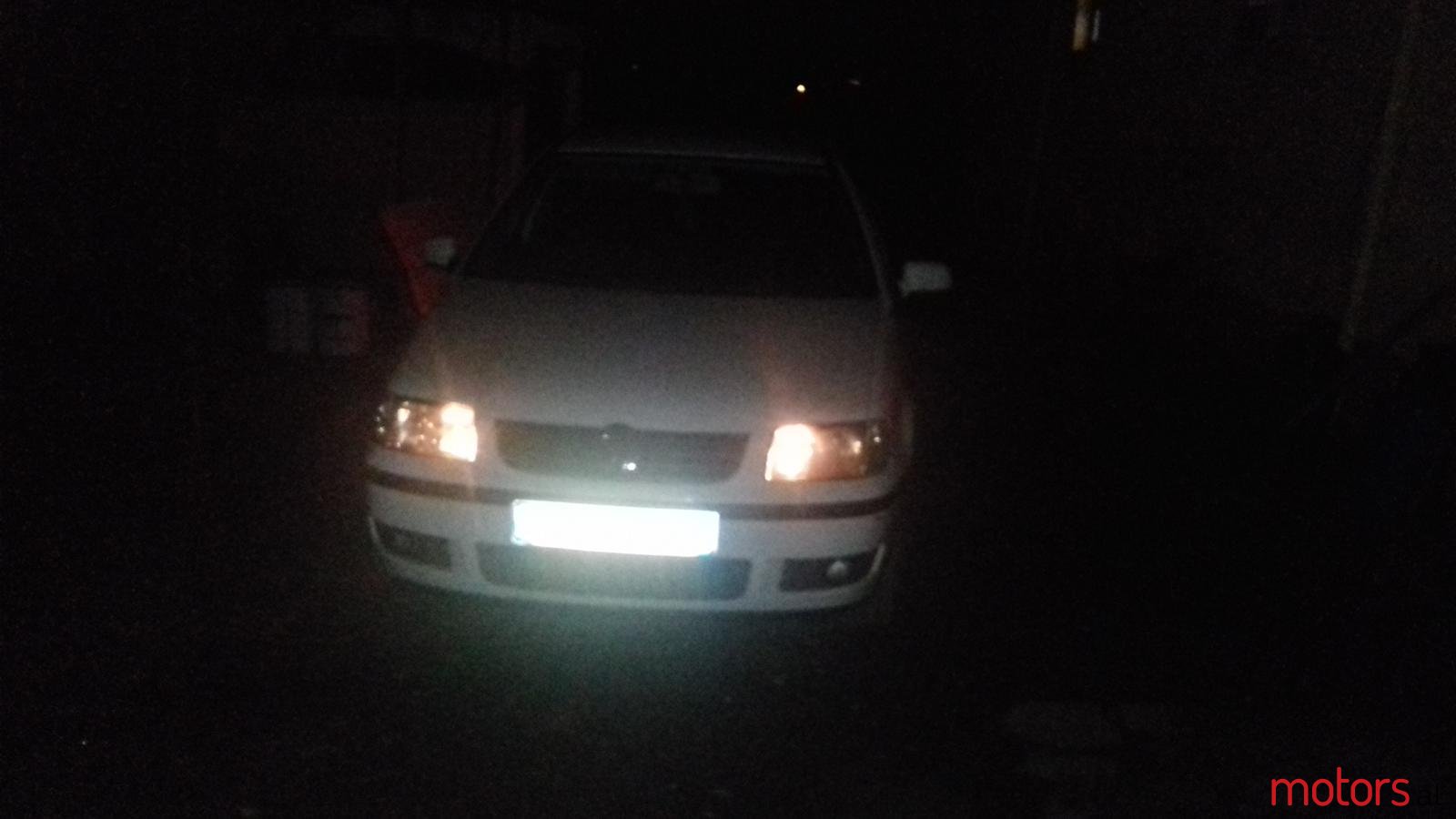 2002' Volkswagen Polo Golf polo 2002 1.4 nafte photo #1