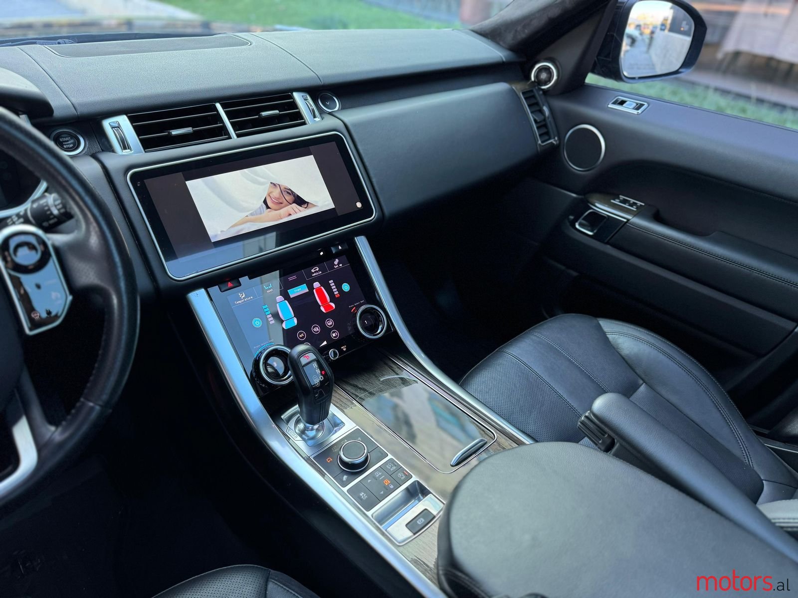 2016' Land Rover Range Rover Sport photo #4