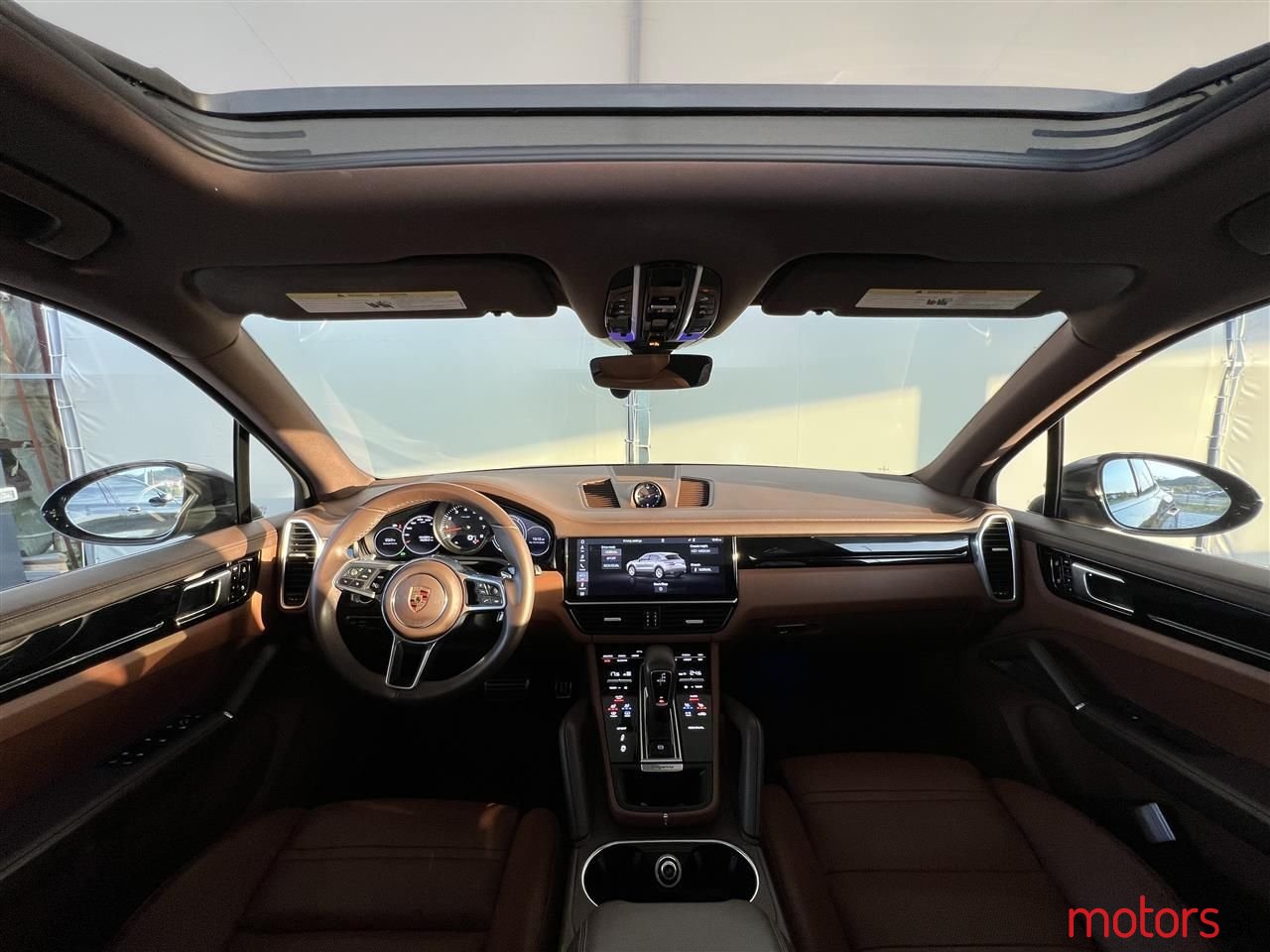 2020' Porsche Cayenne photo #3